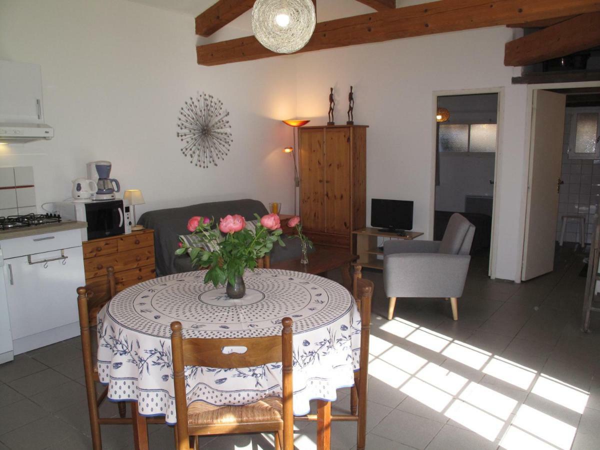 Residence Miro, Gites Avec Piscine Chauffee Et Tennis Les Arcs-sur-Argens Luaran gambar