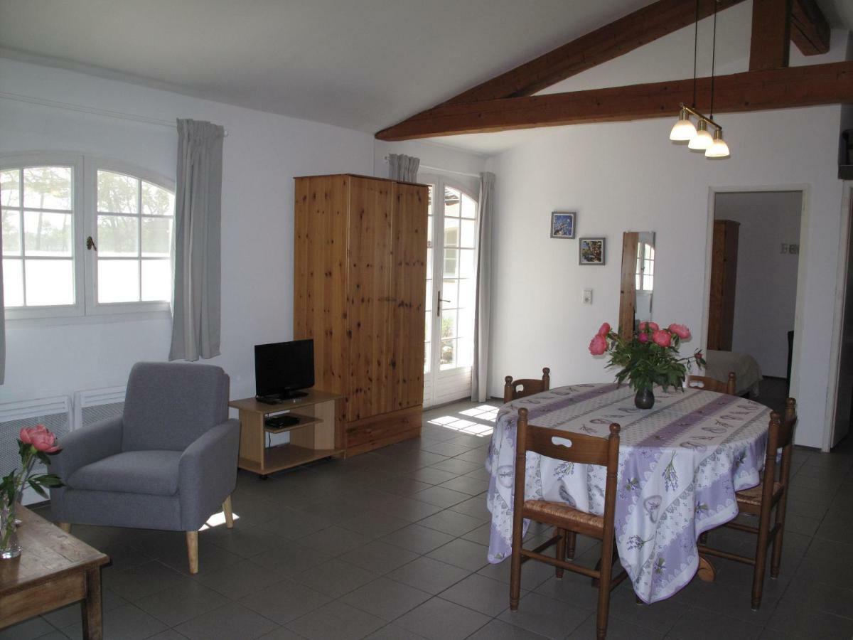 Residence Miro, Gites Avec Piscine Chauffee Et Tennis Les Arcs-sur-Argens Luaran gambar