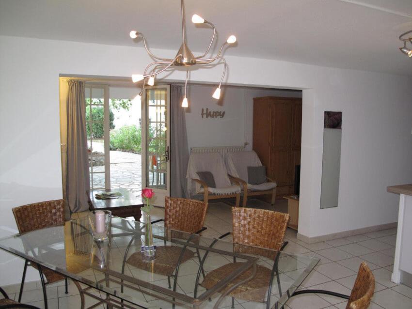 Residence Miro, Gites Avec Piscine Chauffee Et Tennis Les Arcs-sur-Argens Luaran gambar